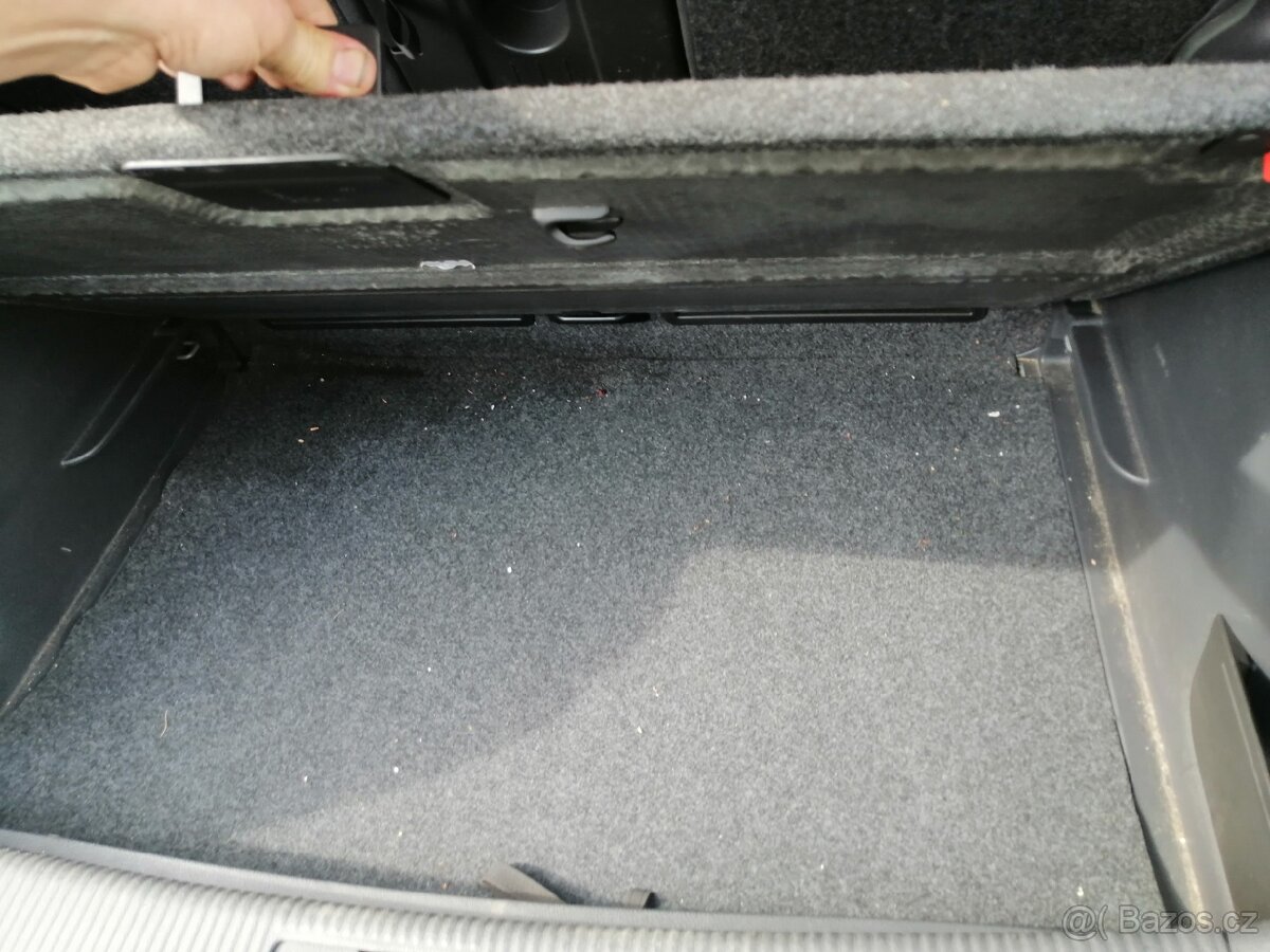 Prodám wolsvagen golf plus. - 10