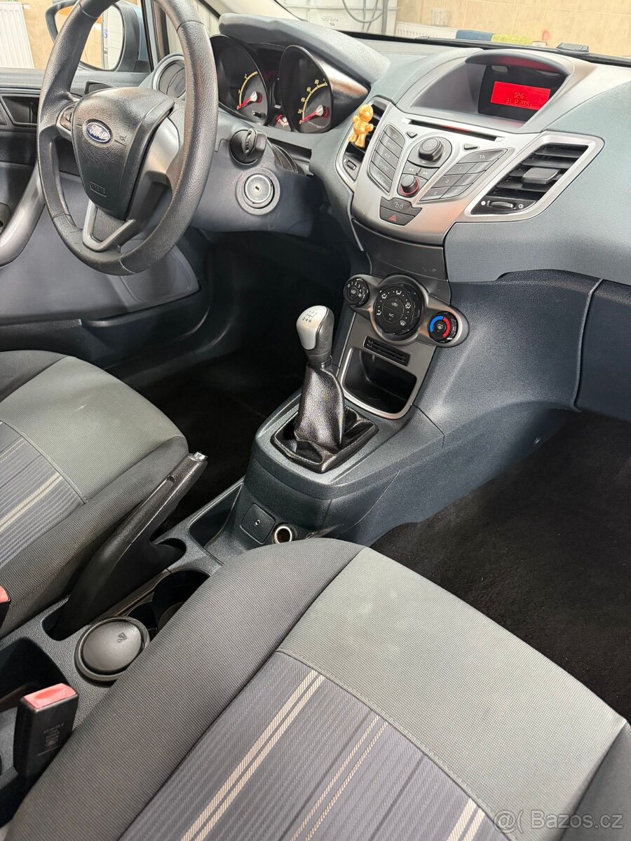 Ford Fiesta 1.2 benzin 60 kw - 10