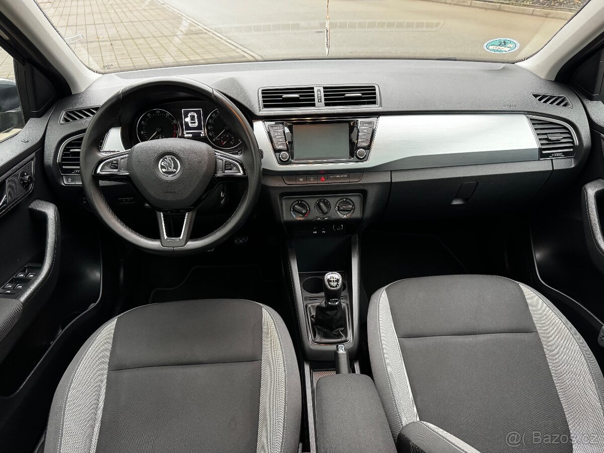 ŠKODA FABIA III KOMBI 1.2TSI AMBITION NAVI PANO - 10