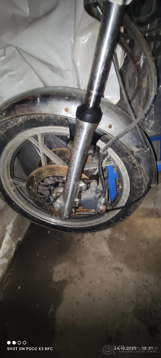 Suzuki gsx750 L - 10