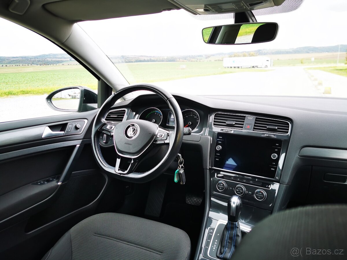 VW e-Golf 36kw, VELMI PĚKNÉ ELEKTRO - 10