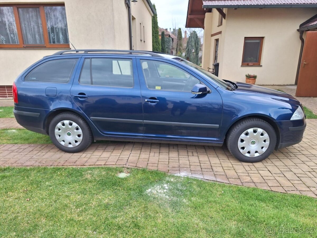 Škoda Octavia 2 1,6 75KW benzín - 10