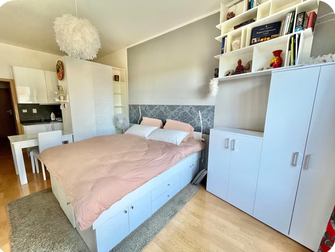 Krásný lustr z peří - 10