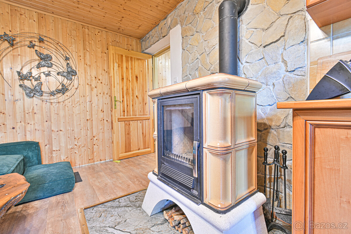Prodej chaty + stavební pozemek - 10