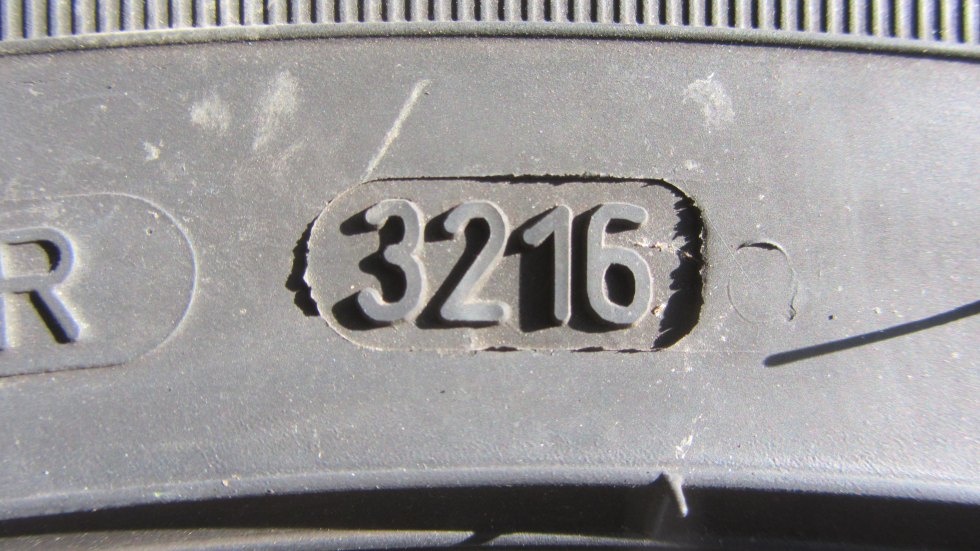 Letní pneu 215/60/16 Good Year - 10