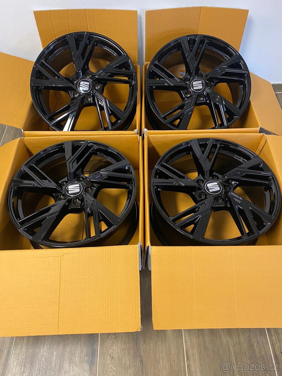 5x112 R18 MAM RS5 Black - 10