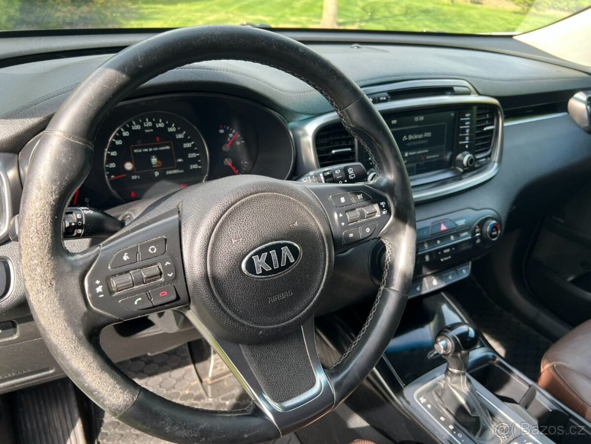 KIA Sorento - 10