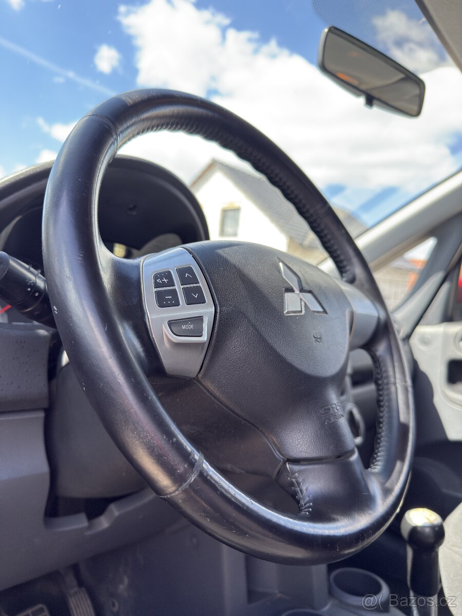 Mitsubishi Colt 1.1i 55 kW - 10