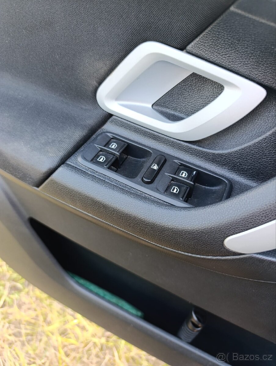 Škoda Roomster 1.6.16V - 10
