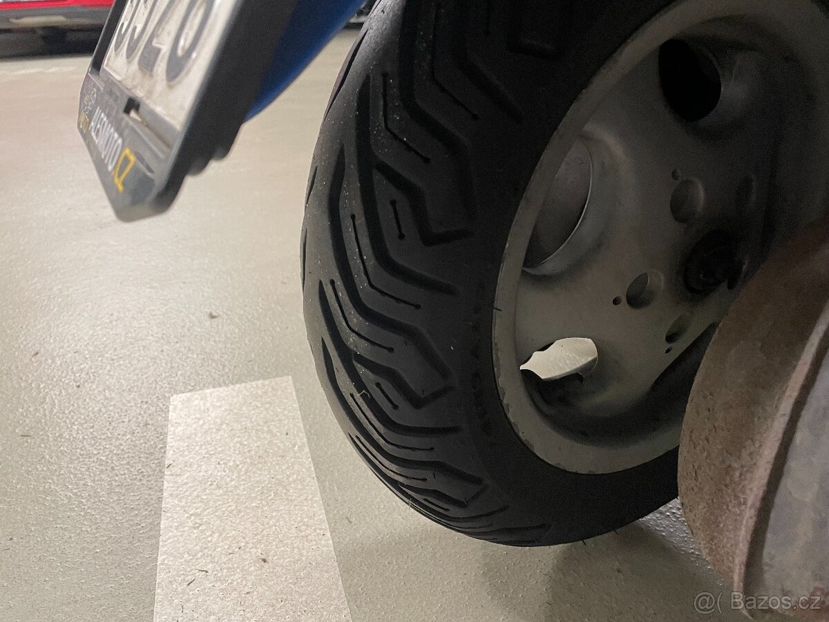 Vespa ET4 150cm3 r.v. 2002 - 10