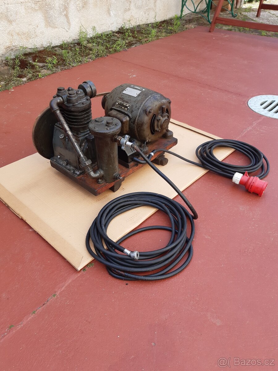 Kompresor historický - 10