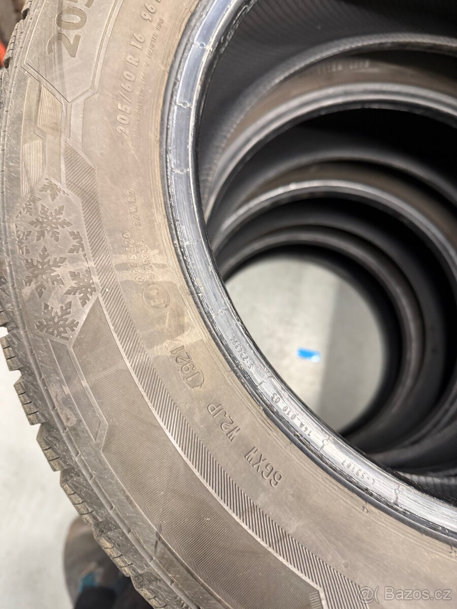 Zimní pneu 205/60/16 - 10