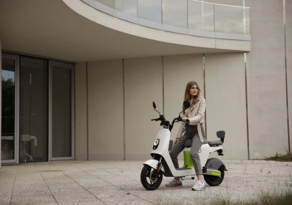 Elektro skútr ViaGo TOKIO 500W bez nutnosti řidičského průk. - 10