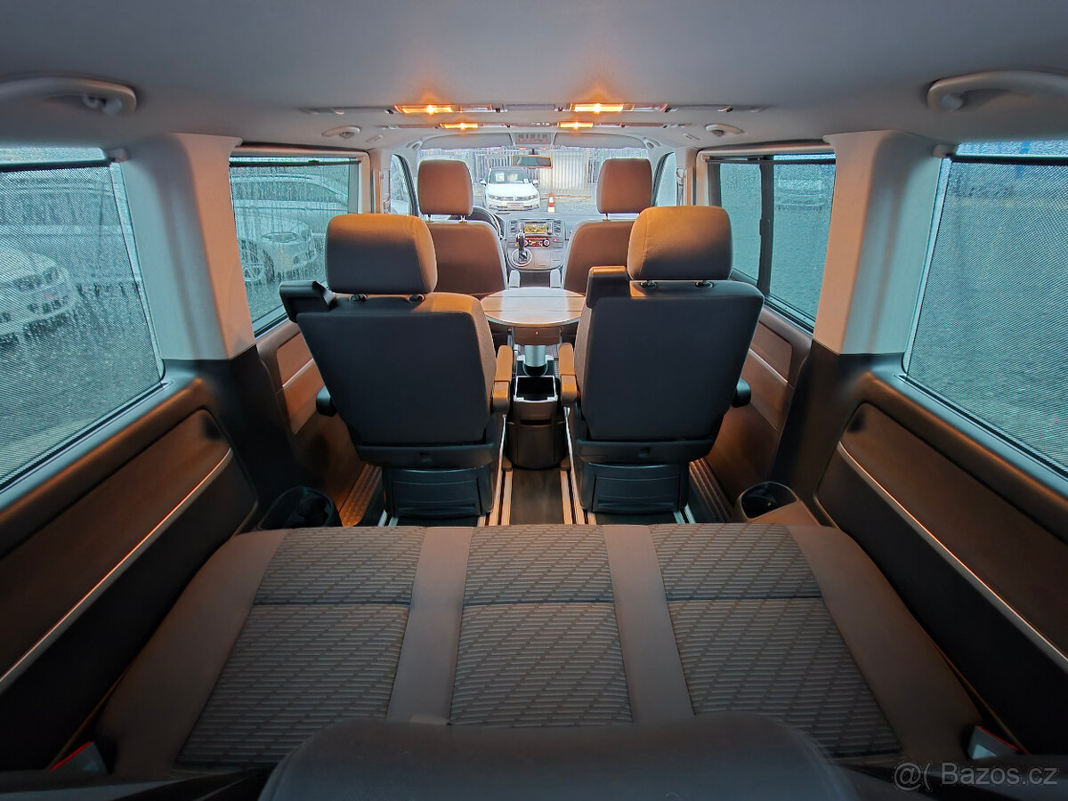 VW Multivan 2,0 TDI/DSG/4x4/1. MAJITELKA/TAŽNÉ ZAŘ./2015/ - 10