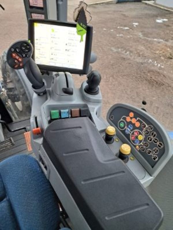 New Holland T8.390 - 10