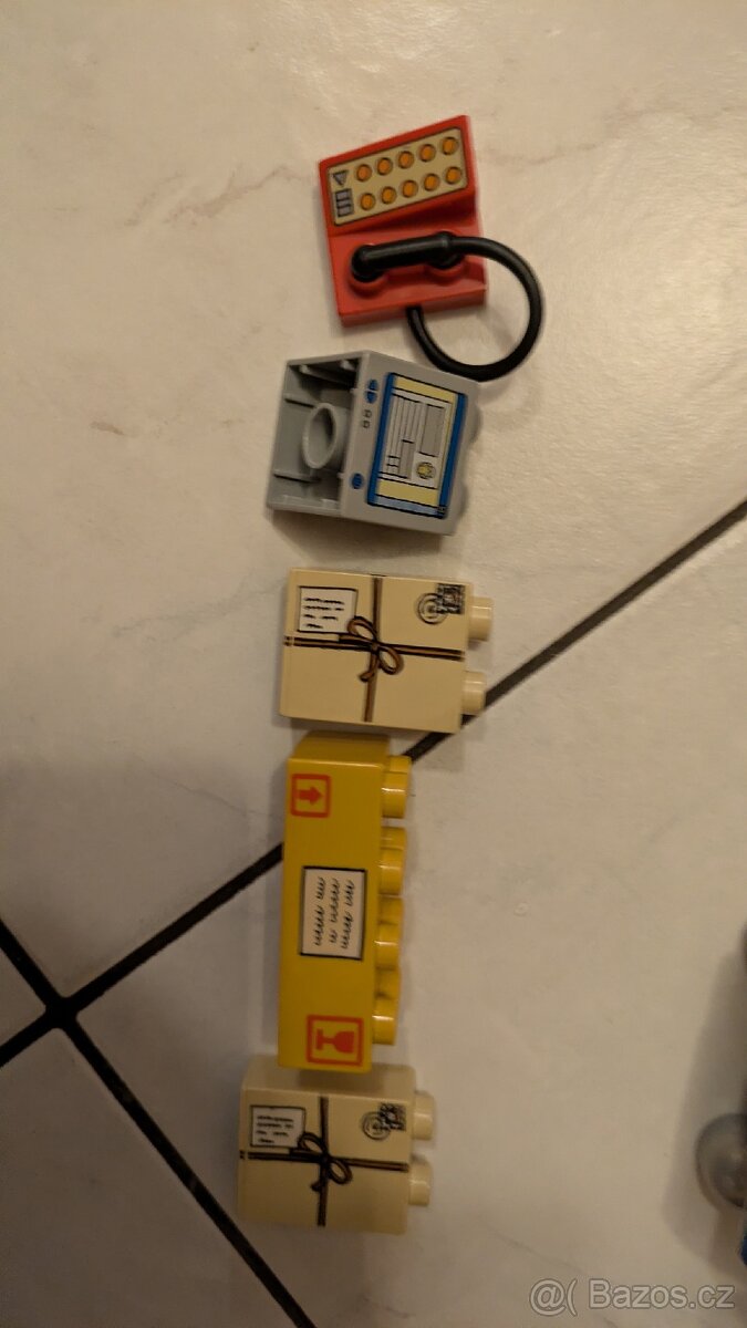Lego Duplo pošta + policejní stanice a vězení - 10