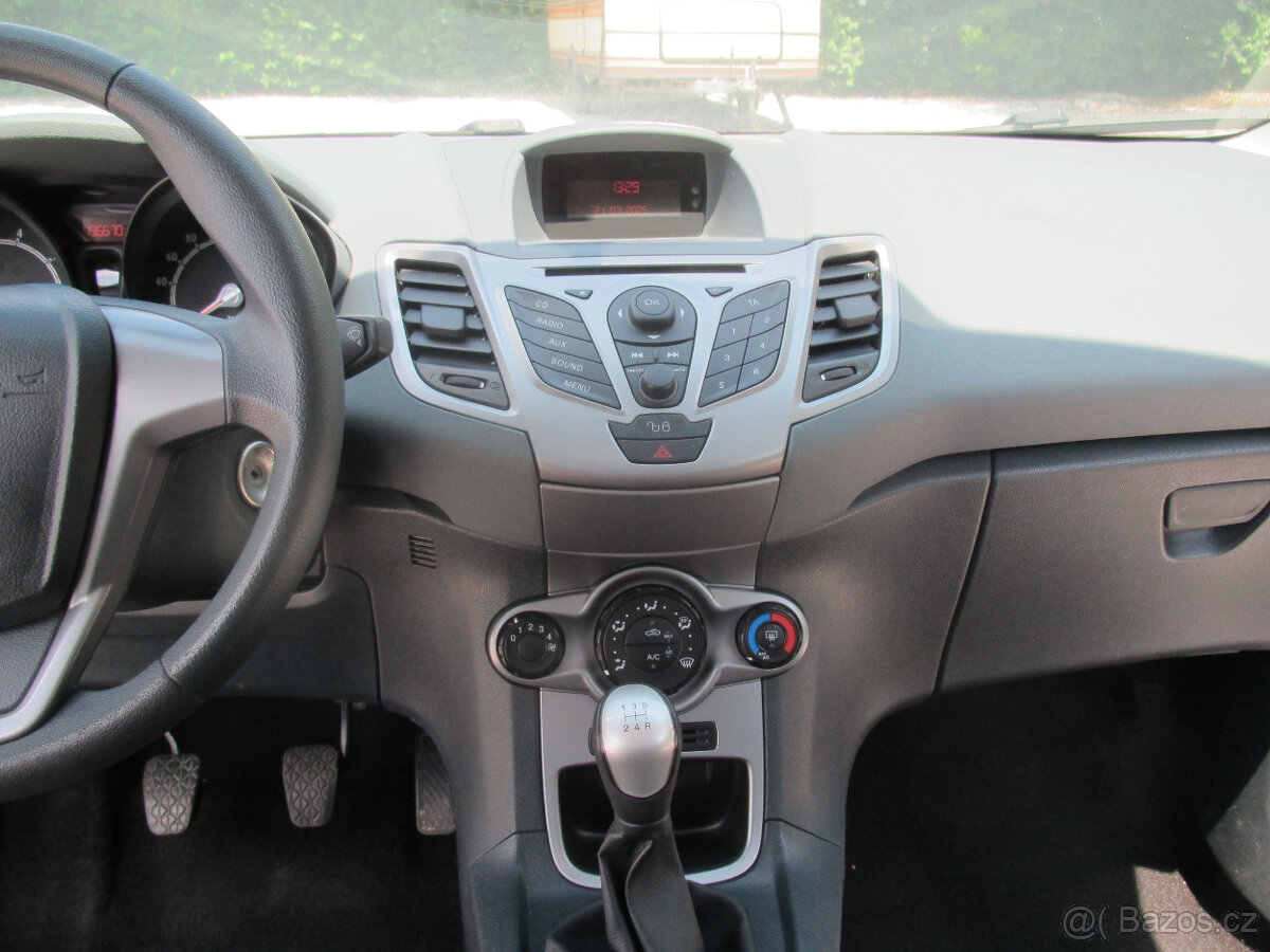 Ford Fiesta 1.3 - 10