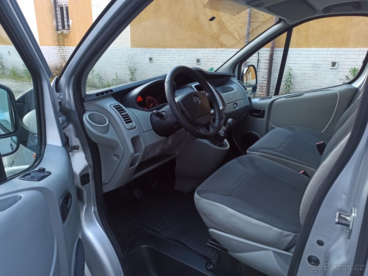 OPEL VIVARO 2.0CDTI 84KW L1 R.V.2014 - 10