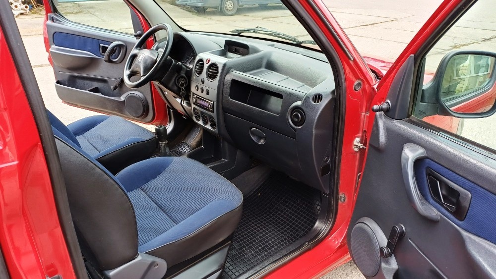 peugeot partner 89000 najeto ( krasny stav ) - 10
