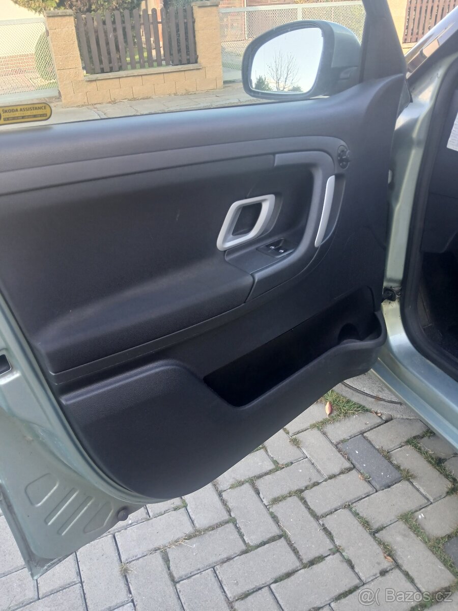 Fabia combi 1,2 51kW 2009 - klima - 10