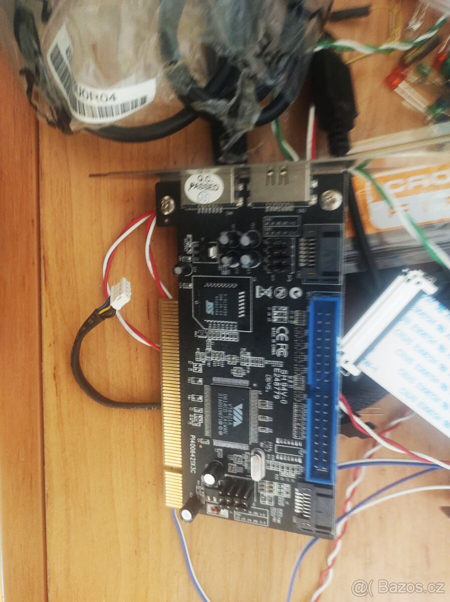 Monitory, kabelaže, diody, 13x Základní deska, notebook - 10