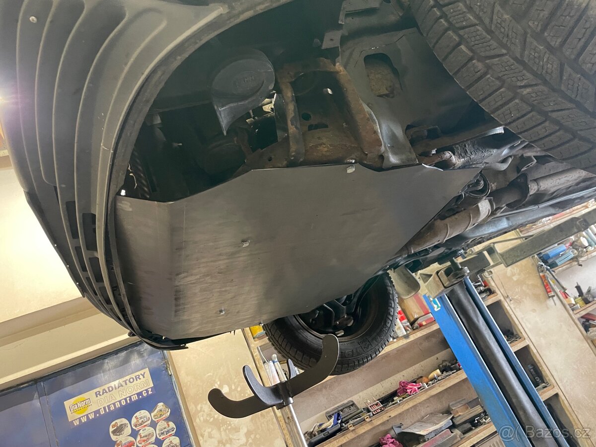 Ford Mondeo MK1, funkční klimatizace, Gumbalkan - 10