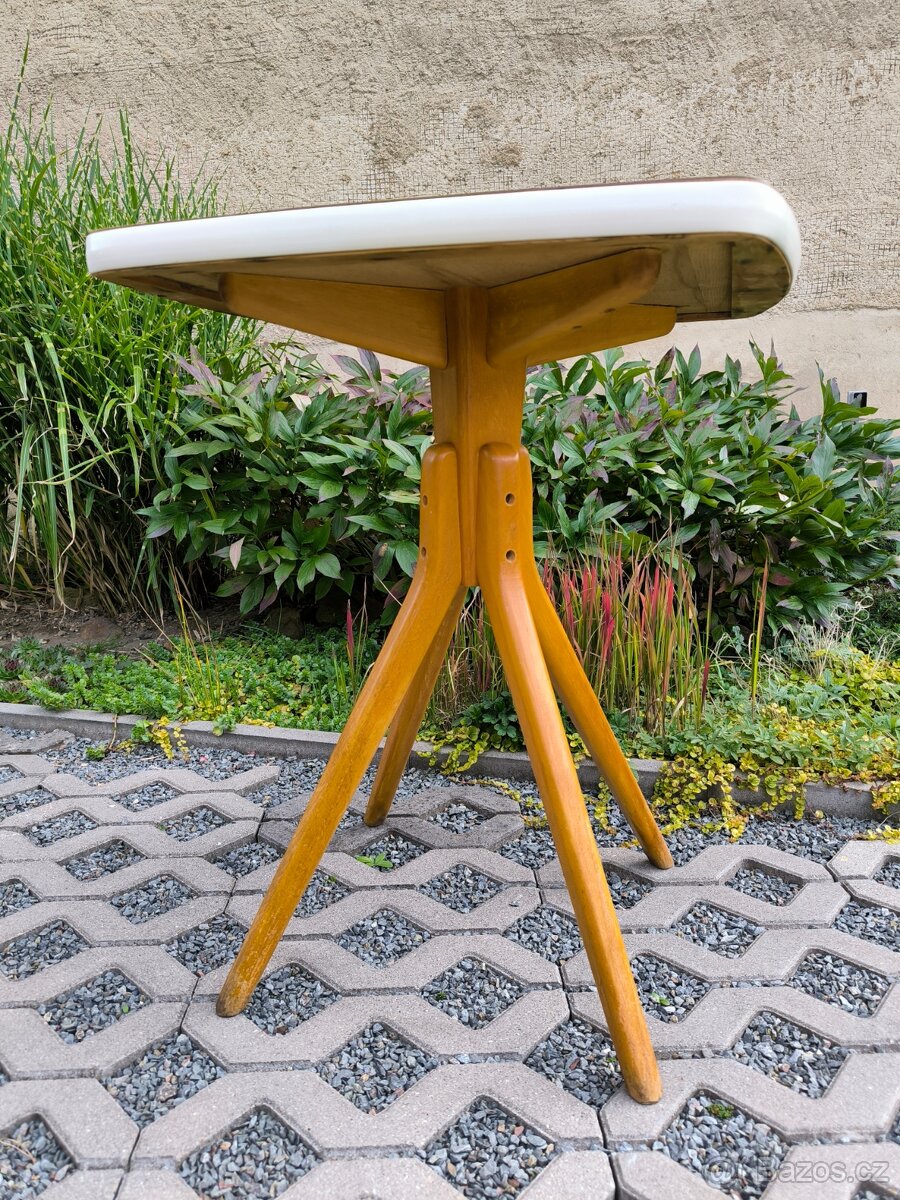 Retro stolek s umakartovou deskou - Brusel Expo 58 - 10