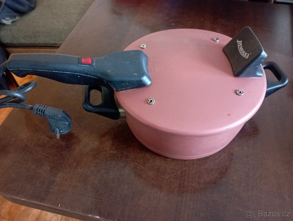 Remoska střední hnědá - 10