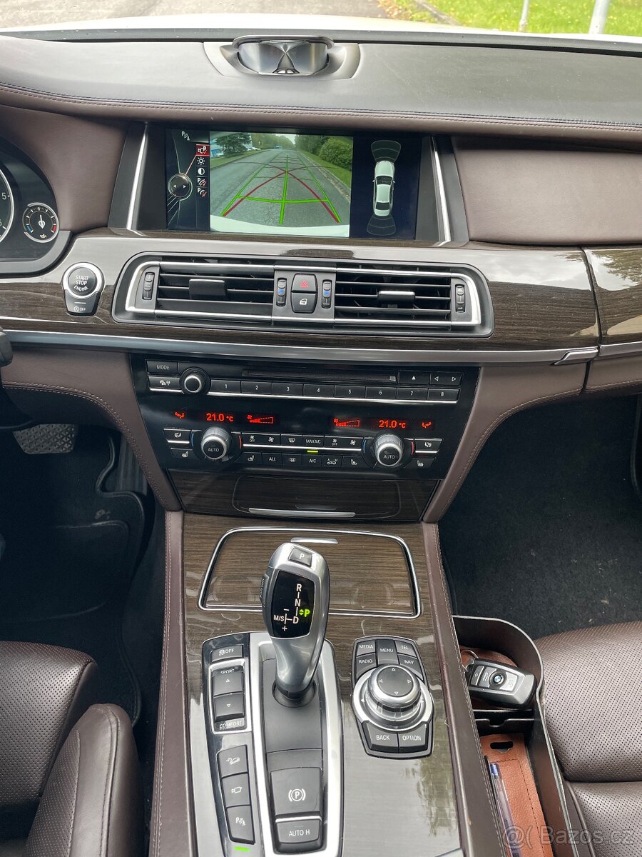 BMW 750D xdrive - 10