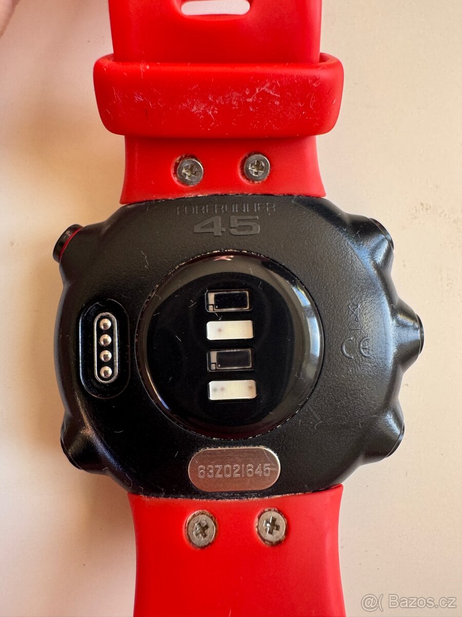 Garmin Forerunner 45 Lava Red - 10