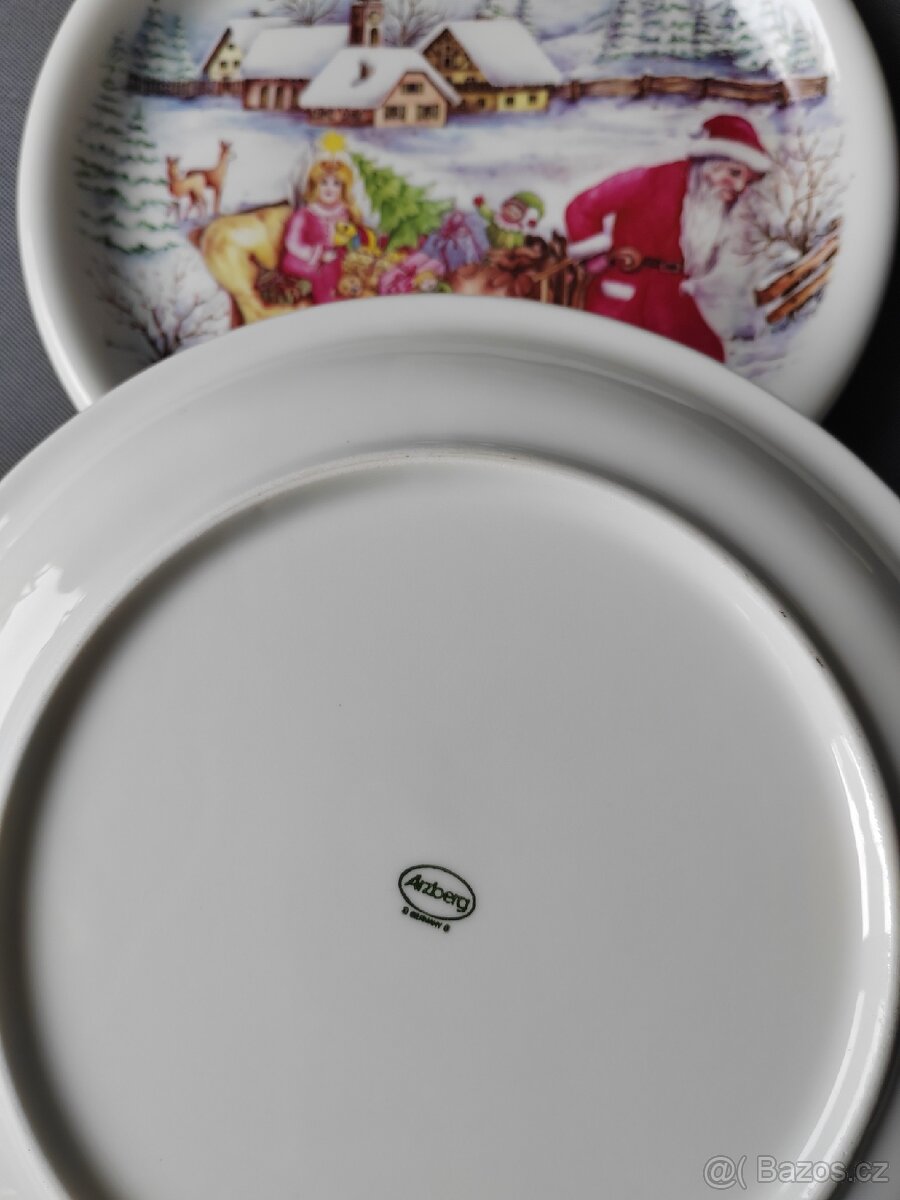 Vánoční kolekce porcelánových talířů a svícnů - 10