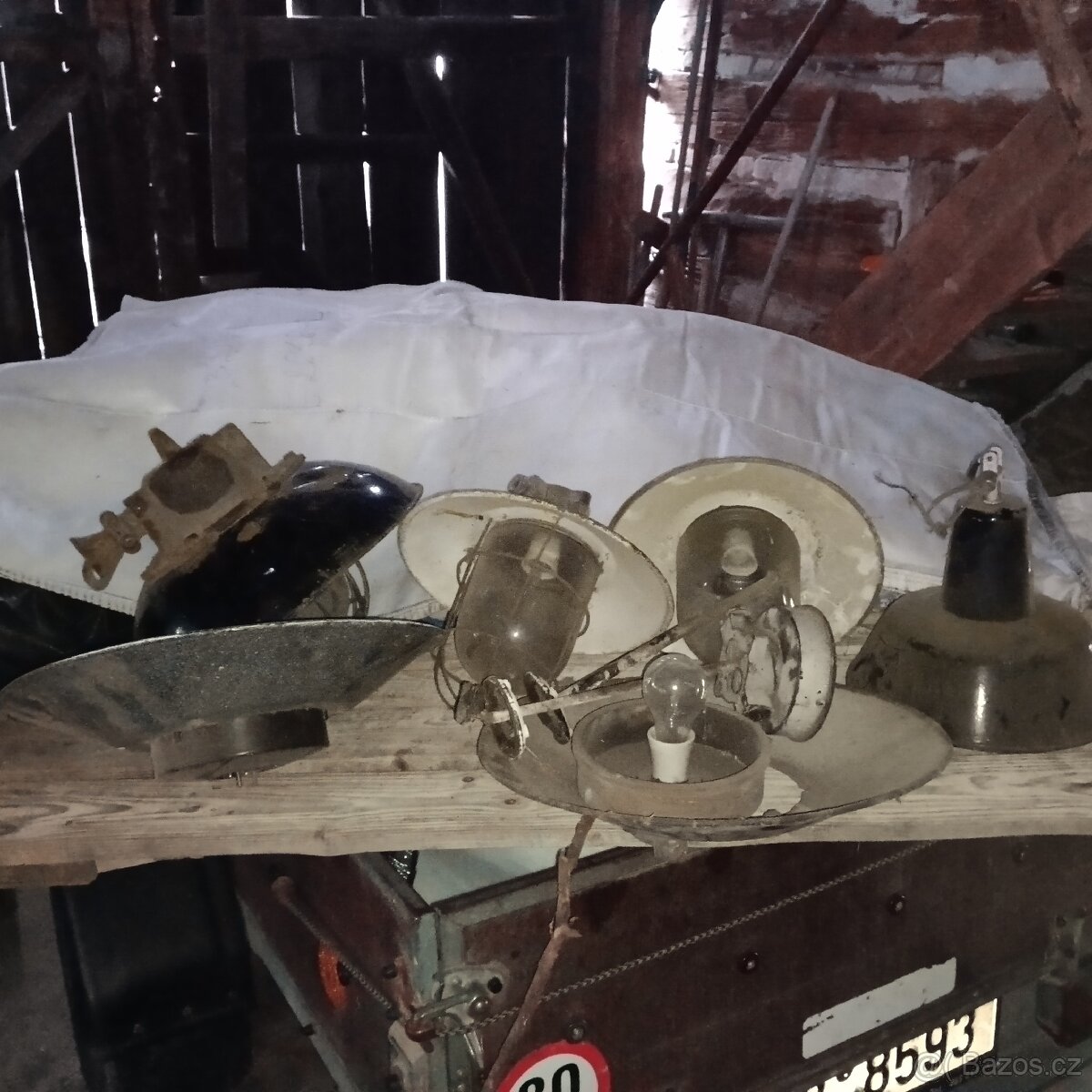 Staré tovarní lampy - 10