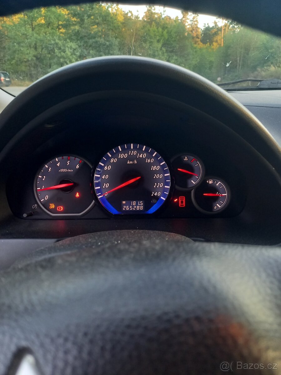 Mitsubishi Grandis - 10