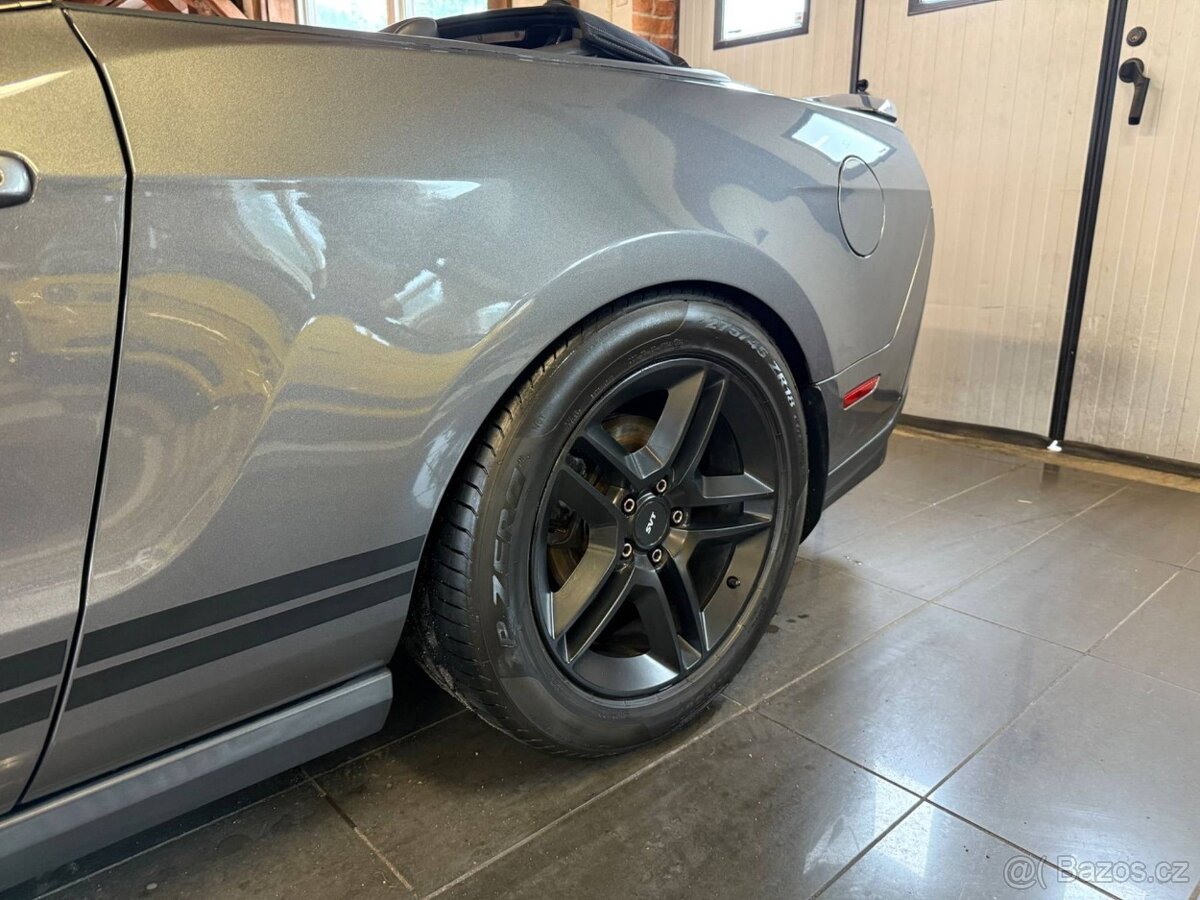 Ford Mustang Shelby GT500, rok 2010 - 10