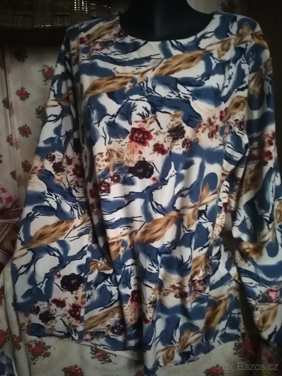 Halenky-mikiny-svetříky - 10