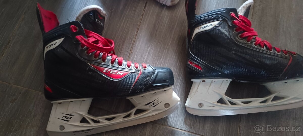 Hokejová výstroj - 10