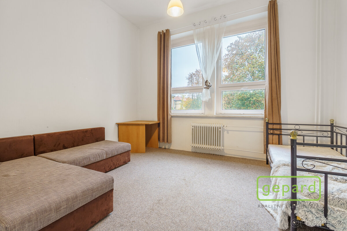 Prodej budovy s byty a garážemi jen 2km od jezera Medard– So - 10