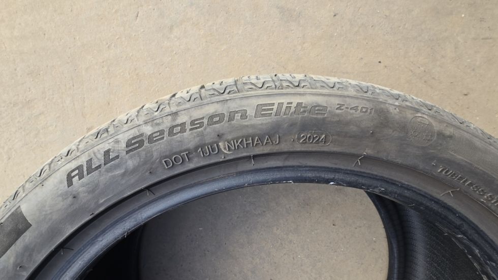 Celoroční pneumatika 245/40/18 Goodride - 10