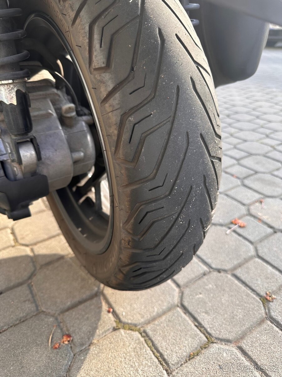 Yamaha X - max 300 - 10