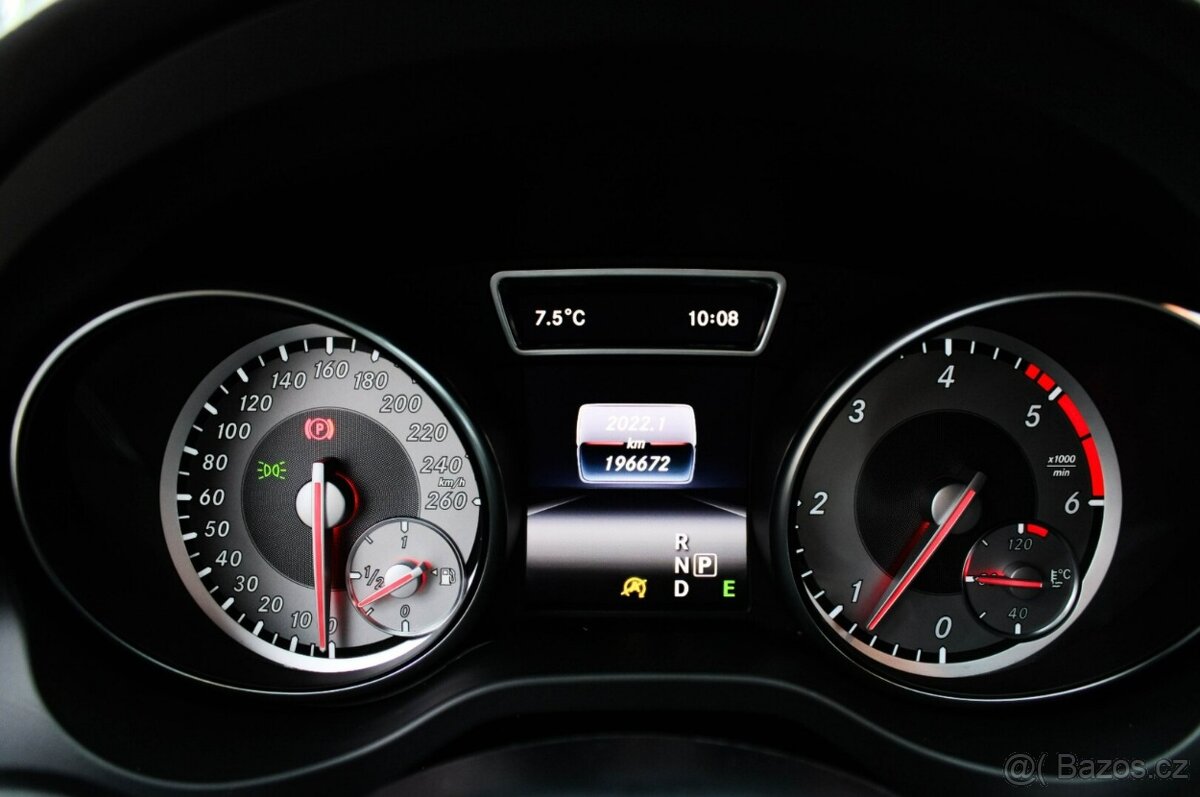 Mercedes-Benz GLA 220d 4MATIC AMG - Line - 10