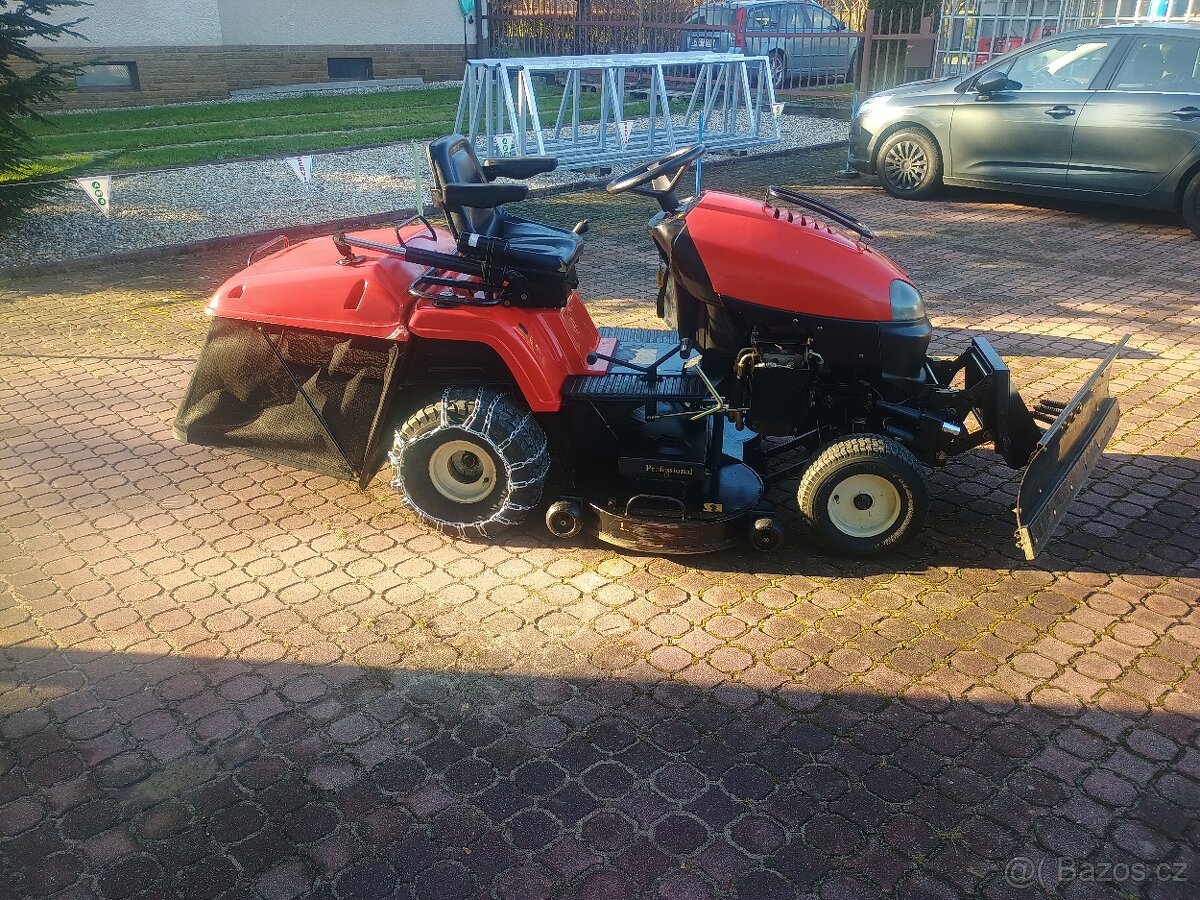 Zahradní traktor Wisconsin W3532 za zimní cenu - 10