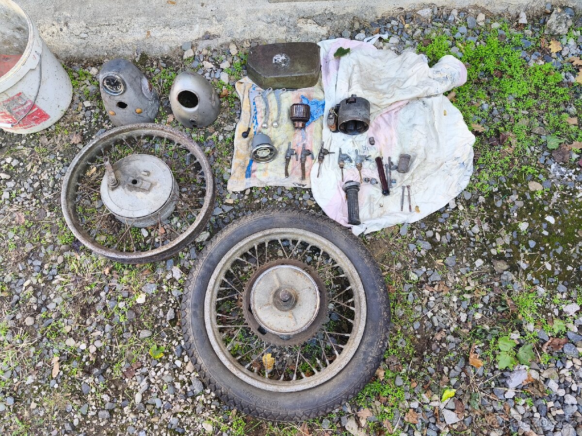 Motorky ČZ 175 typ 477 - 10