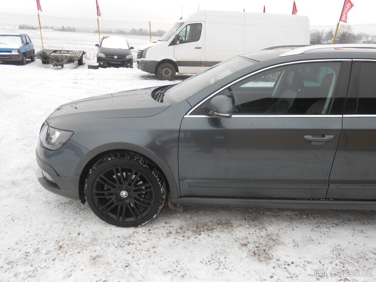 Škoda Superb 2.0 TDi 4x4 125Kw Scout - 10