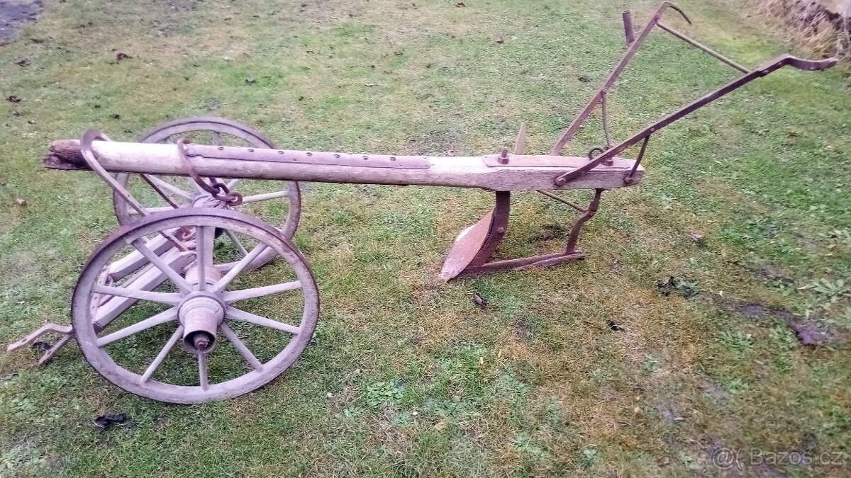 Pluh-rádlo-historický - 10