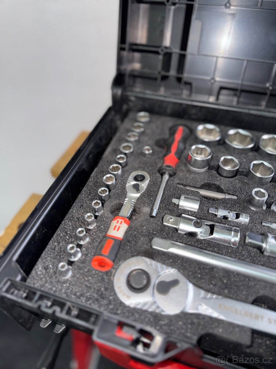 Zánovní nářadí + přebytek - 10
