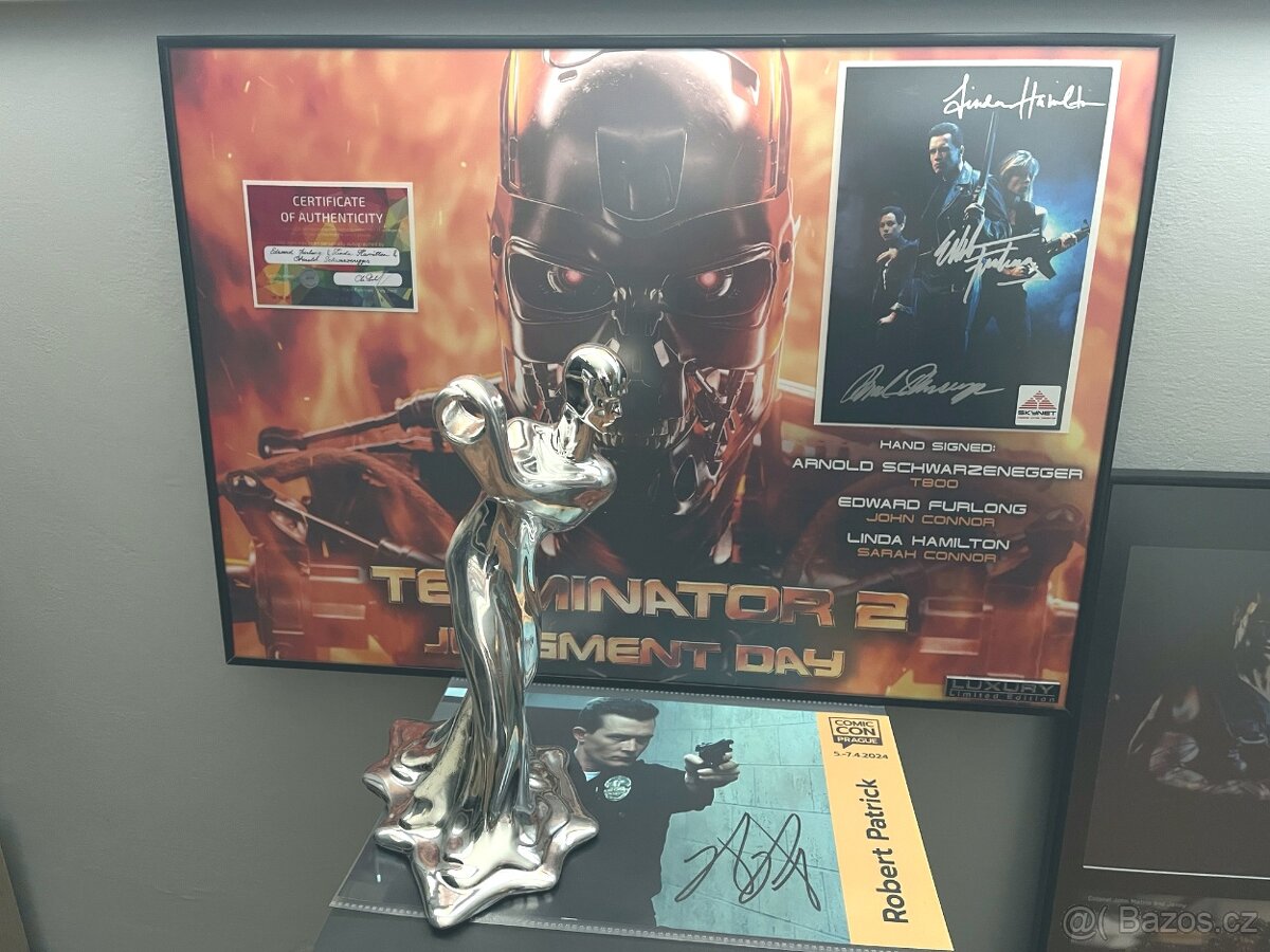 Vlastnoručně podepsaná fotografie Terminator 2 s COA - 10