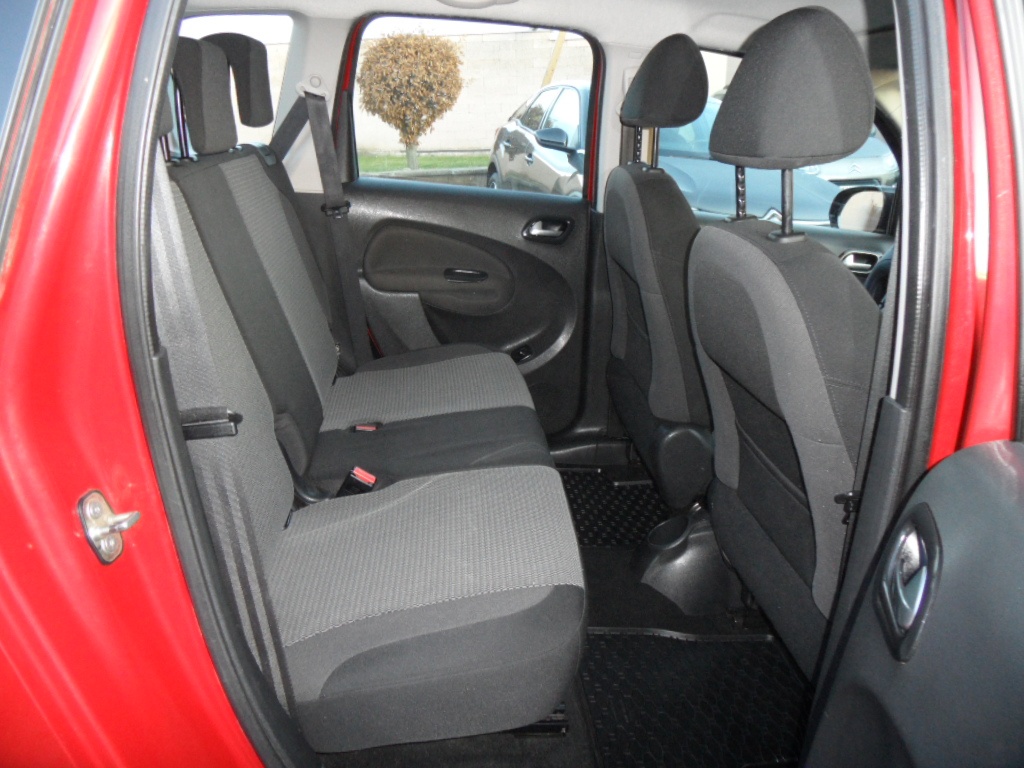 Citroen C3 Picasso 1.6 VTi,zak. ČR,naj.47000km,serv. knížka - 10