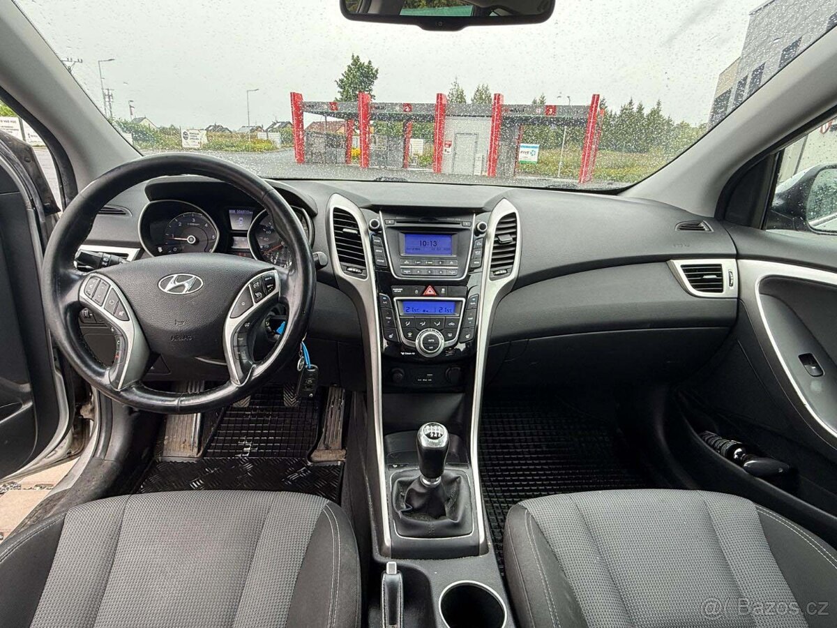 Hyundai i30 / 2016 - 10
