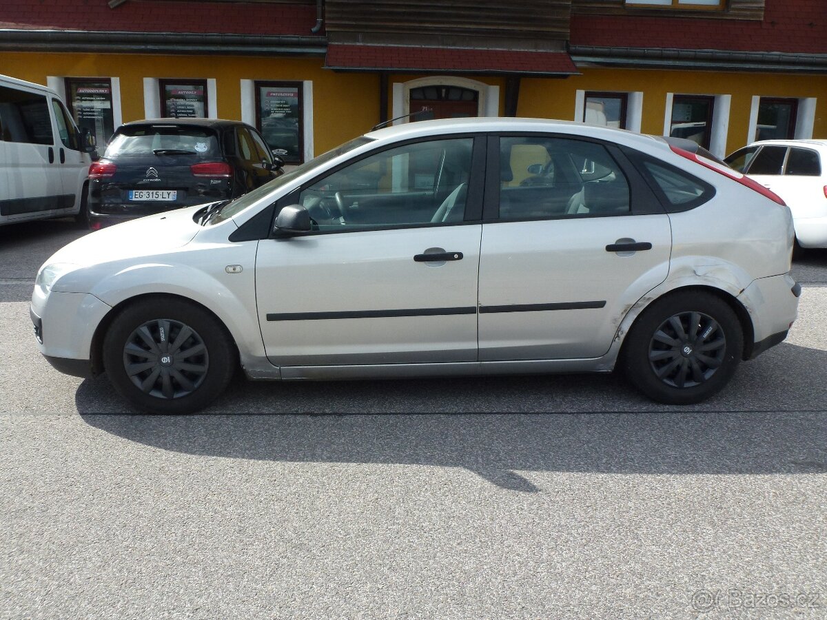 ⭐⭐⭐Ford Focus 1,6i 16V Hatchback 03/2006. NOVÁ STK ⭐⭐⭐ - 10