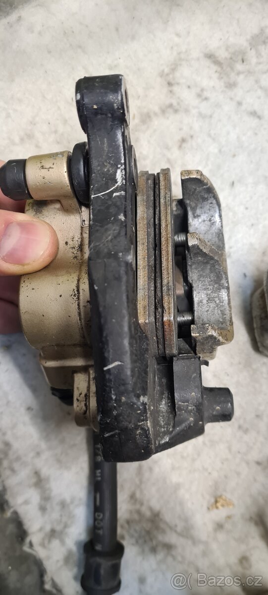 Afrika twin 750 díly - 10